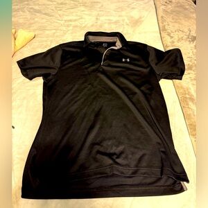 Euc Under Armour Black golf shirt medium